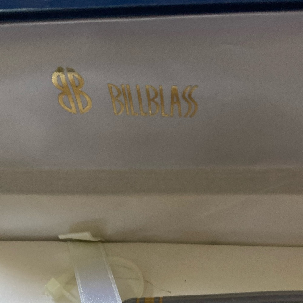 Bill Blass Silver and Gold Pen Fathers Day Is coming - Picture 2 of 5